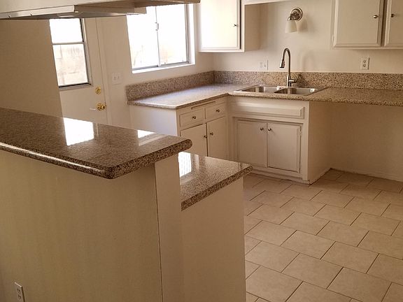 4th image of 308 Garfield Ave APT 4