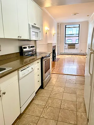 Rented by City Connections Realty | media 25