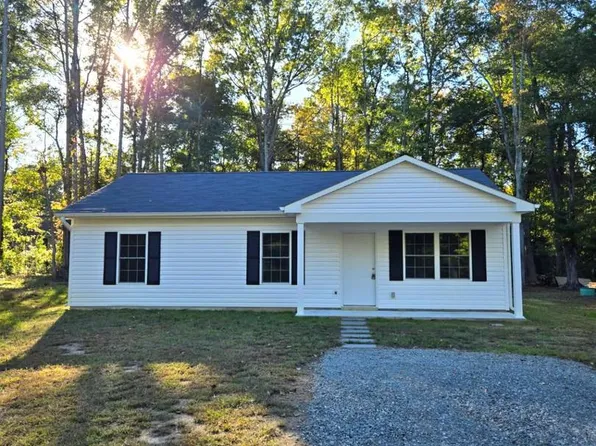 227 Forest Grove Rd, Colonial Beach, VA 22443