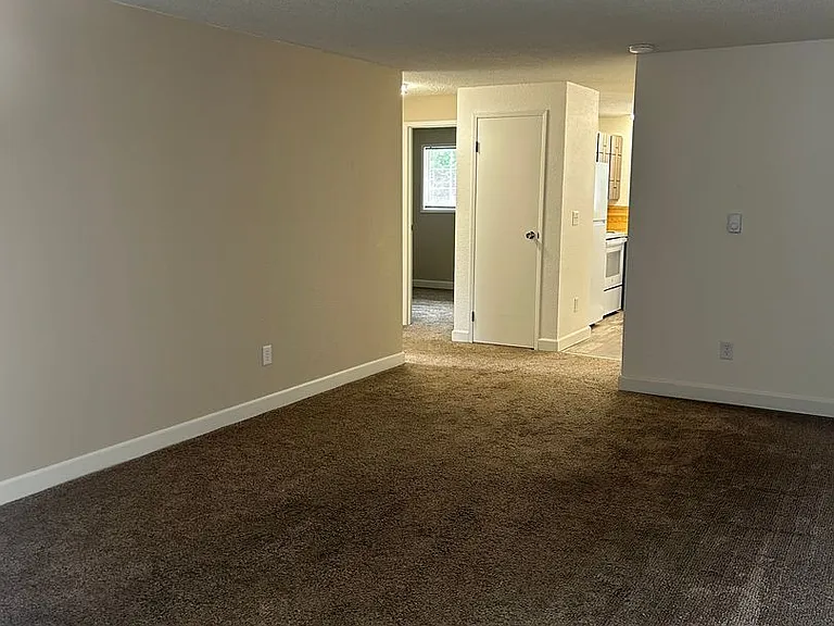 412 N Huber Ct #B — Photo 6