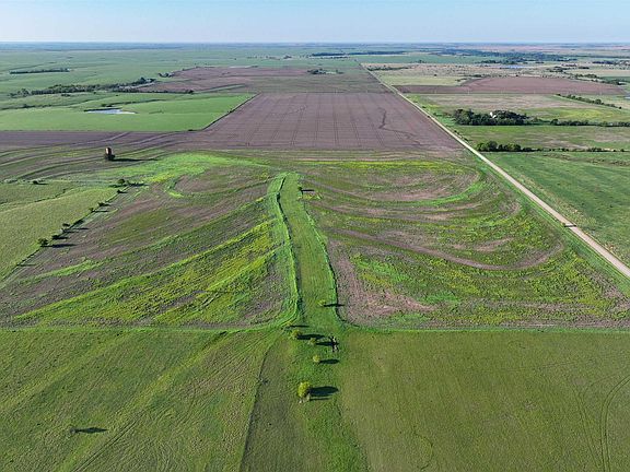 3rd image of 2345 S 2700th Rd