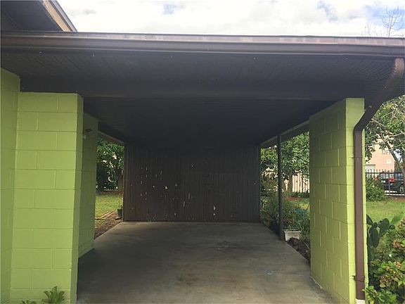 2nd image of 404 Yucatan Dr