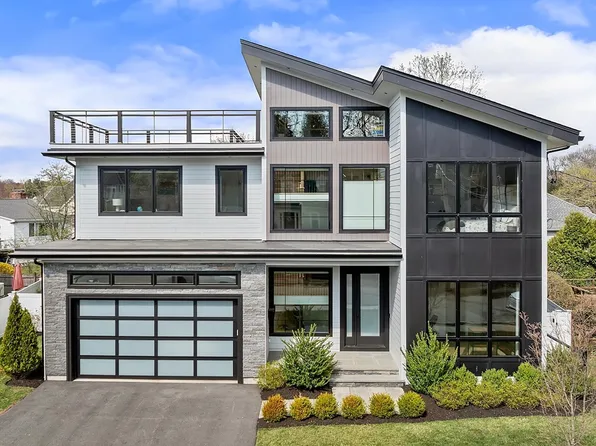 9 Whittlesey Rd, Newton, MA 02459