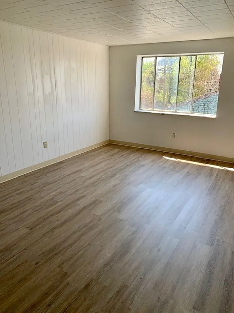 133 Stamm Ave. — Photo 3