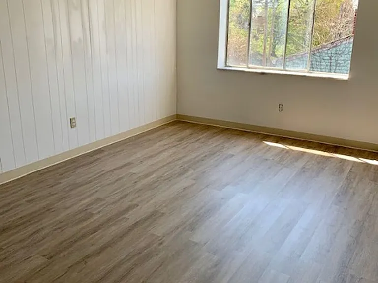 133 Stamm Ave — Photo 1