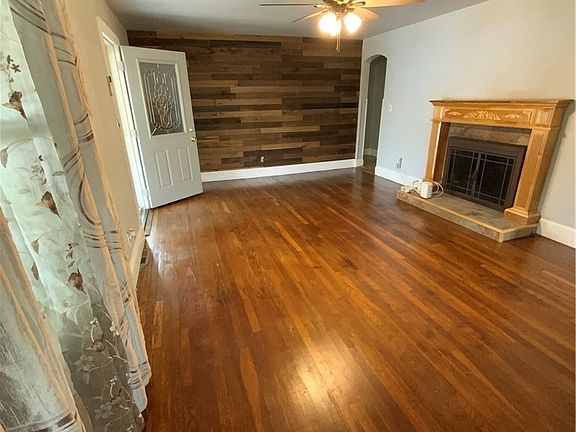 3rd image of 2200 Ferndale Ave
