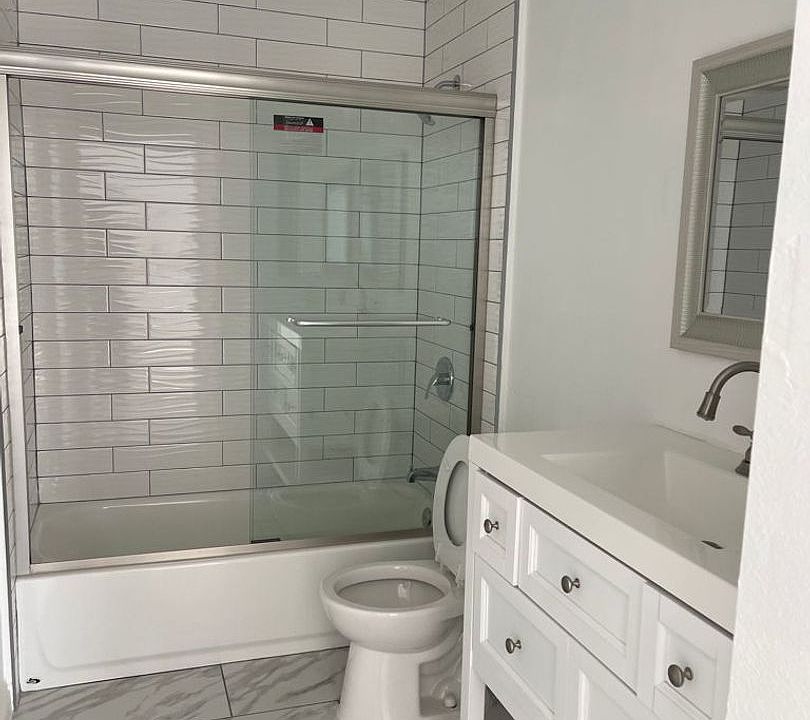 1st image of 742 S Harvard Blvd #102