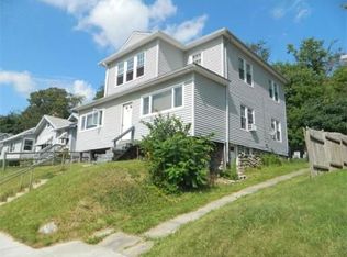 22 Indian Lake Pkwy, Worcester, MA 01605