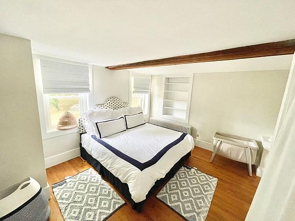 Master BR with King bed