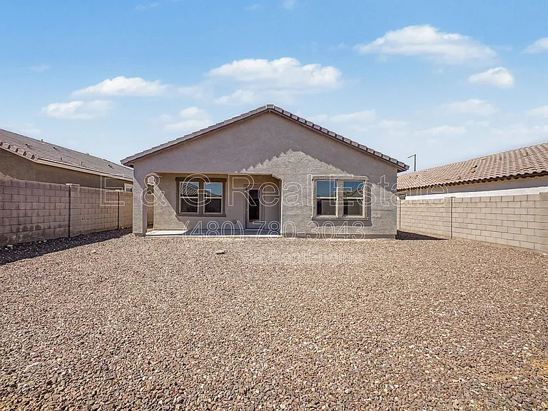 19577 W Palo Verde Dr — Photo 30