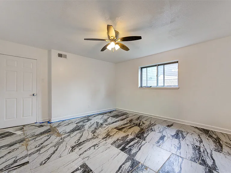 2117 Willow Wisp Dr — Photo 10