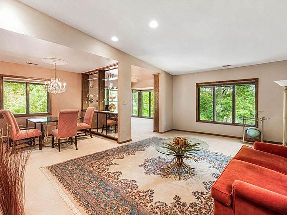 5th image of 1219 N Jackson STREET #308