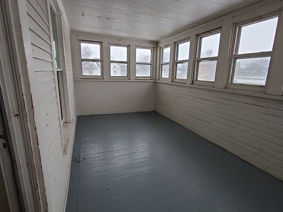 5th image of 622 1/2 Grant St