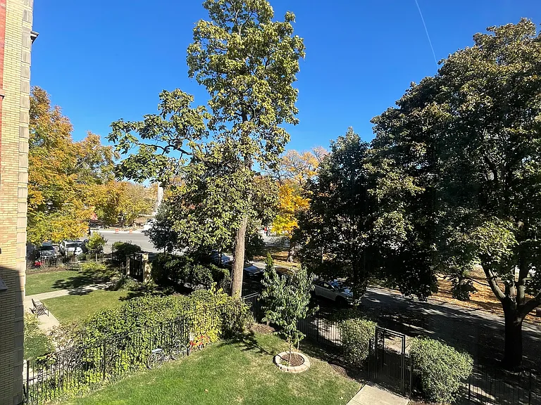2530 N Kedzie Blvd #202 — Photo 6