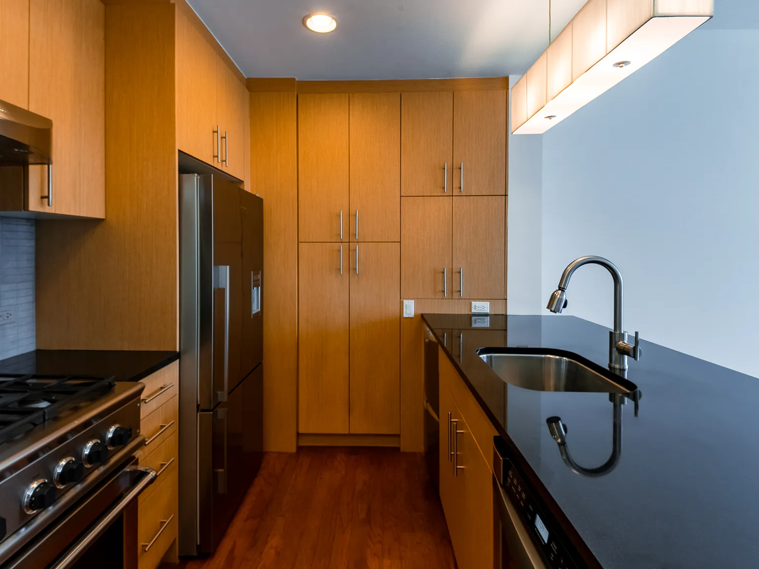 5-49 Borden Avenue — Photo 3