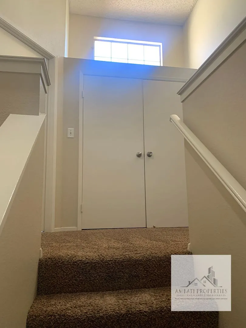 Beautiful 2 Story Home- In Clovis Unified — Photo 4