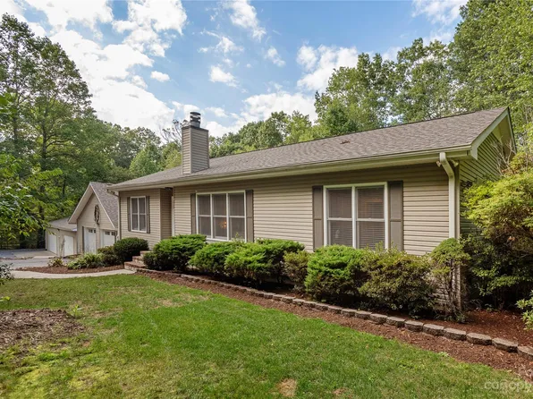 228 S Country Ln, Mills River, NC 28759