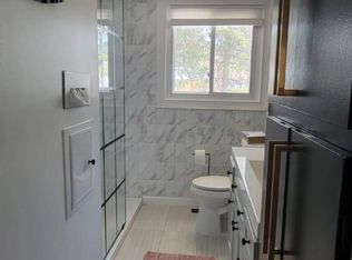 1101 Outer Dr, Fenton, MI 48430