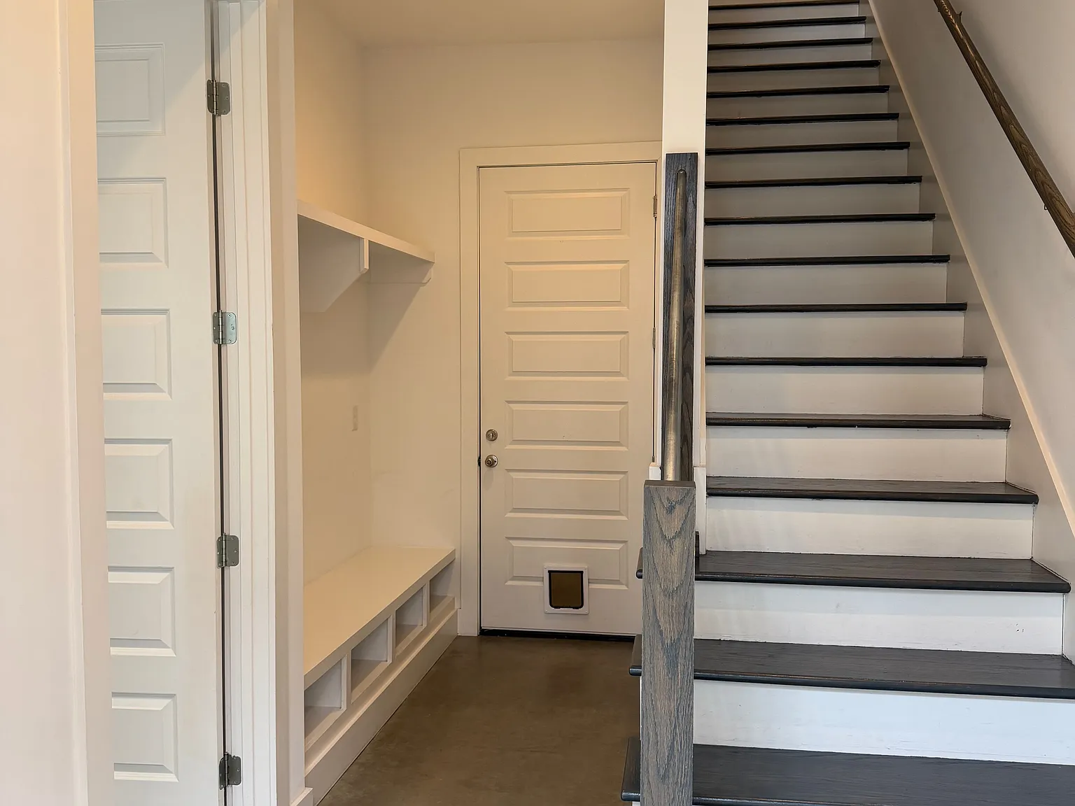 2 bed, 2.5 bath, 1168 sqft, $2,700 — Photo 2