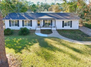 105 Lakeview Dr, Thomasville, GA 31792