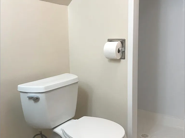 1325 Sloane Ave #3 — Photo 8