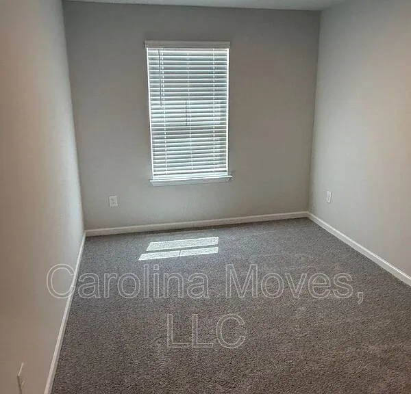 171 Randwick Ln — Photo 11