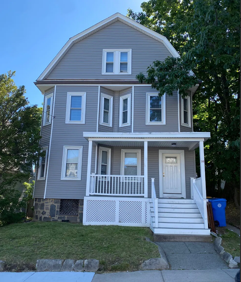 2 bed, 1000 sqft, $2,200 — Photo 1