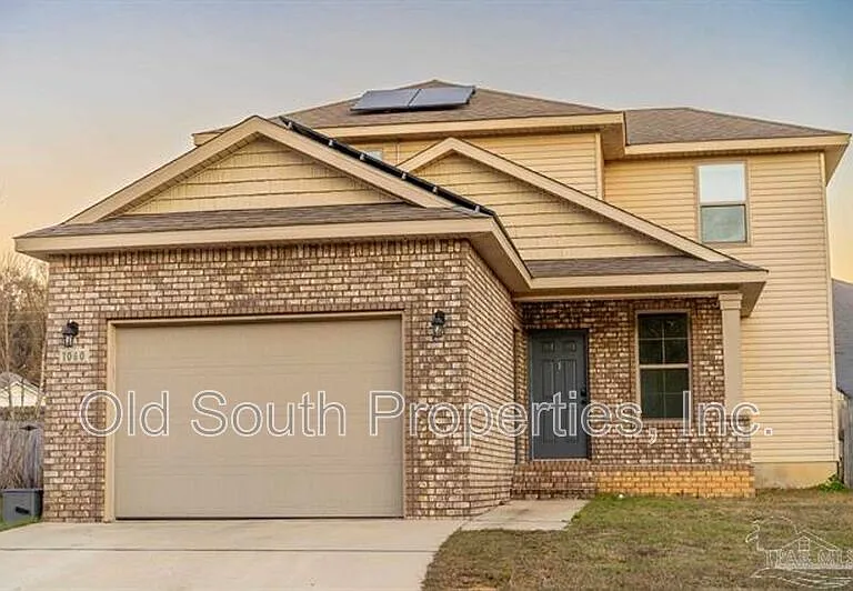 1060 Bretts Way — Photo 1