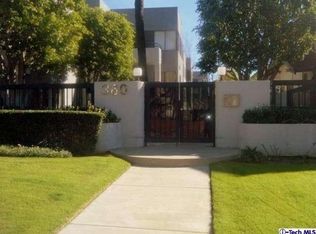 360 S Los Robles Ave UNIT 2, Pasadena, CA 91101