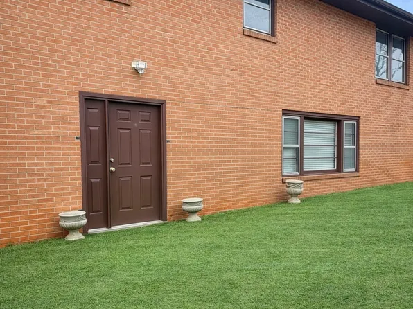 2805 E North St, Greenville, SC 29615