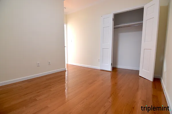 Rented by Triplemint | media 13