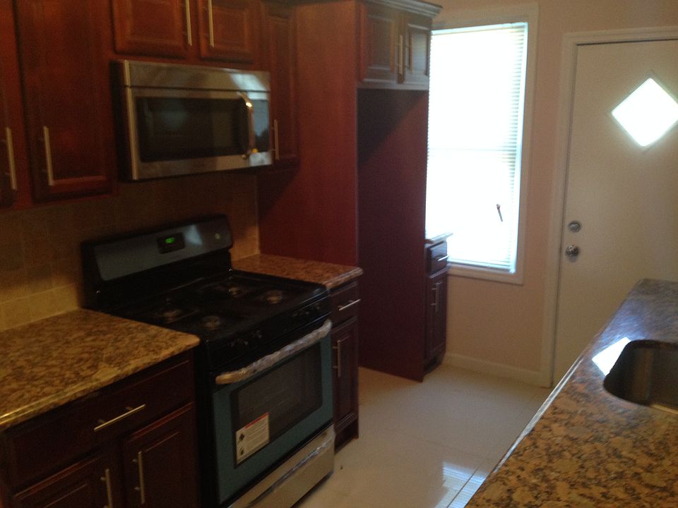 1st image of 140-22 172nd St