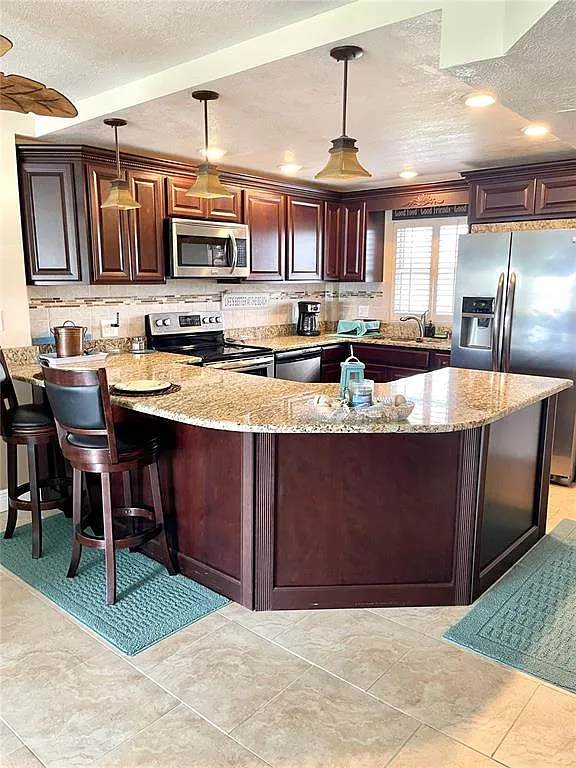 2 bed, 2.0 bath, 970 sqft, $3,500 — Photo 4