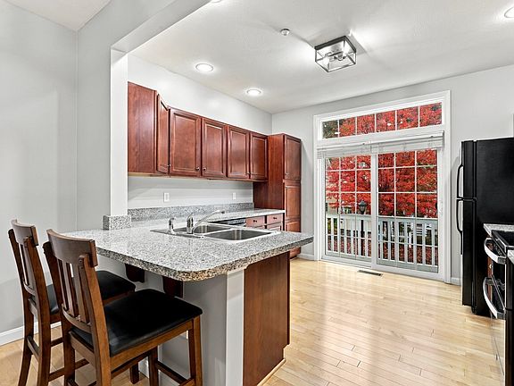 3rd image of 37 Hackett Hill Road