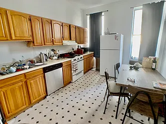206 4th Street, #1F