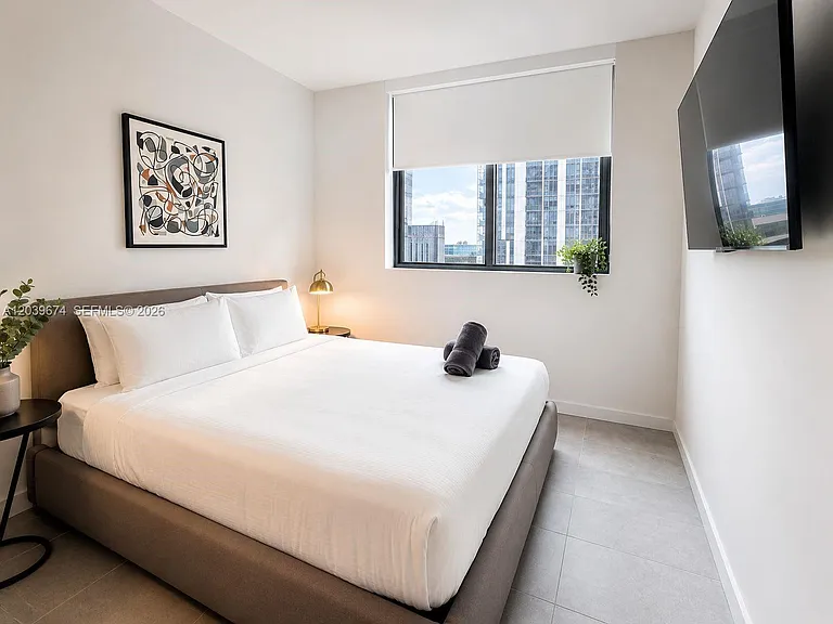 121 NE 5th St #2408 — Photo 3