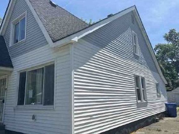 2nd image of 6752 Meadow Ave