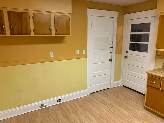 3rd image of 4014 Brooklyn Ave