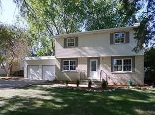 4707 Sandra Ln, White Bear Lake, MN 55110