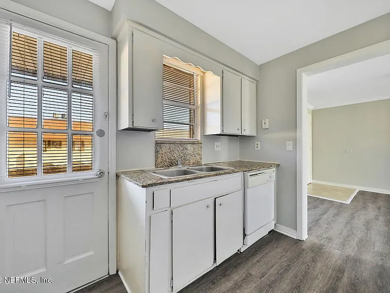 7346 El Barco Rd #8 — Photo 18