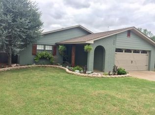 189 S Circle Dr, Weatherford, OK 73096