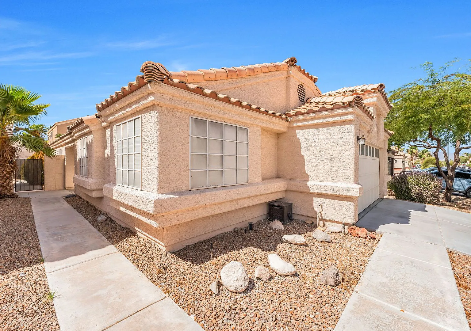 Single-Story Las Vegas Home with Spacious Living Areas & Covered Patio! — Photo 2