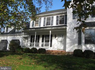11 Mead0w St, New Freedom, PA 17349