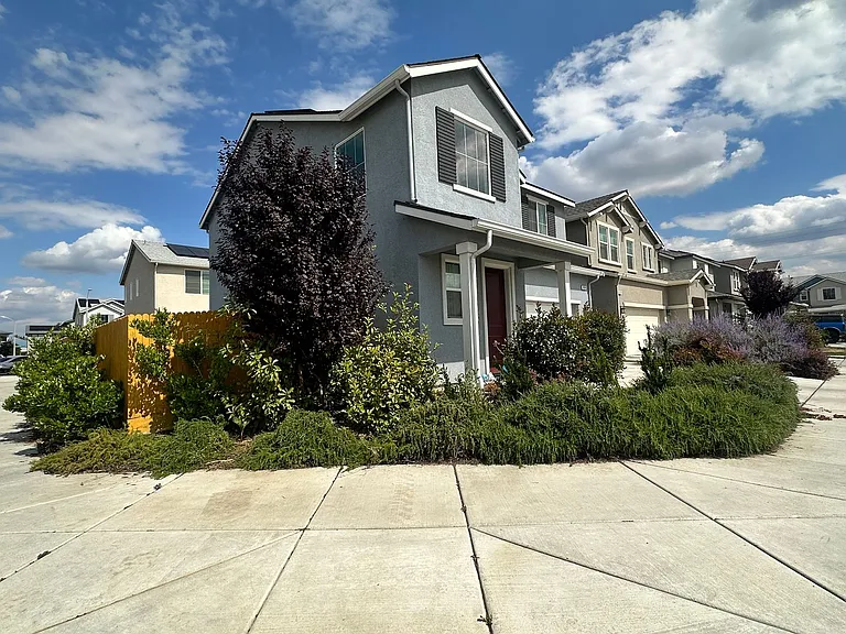 3036 N Parkside St — Photo 2