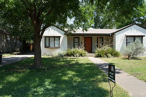 2314 29th St Photo 1