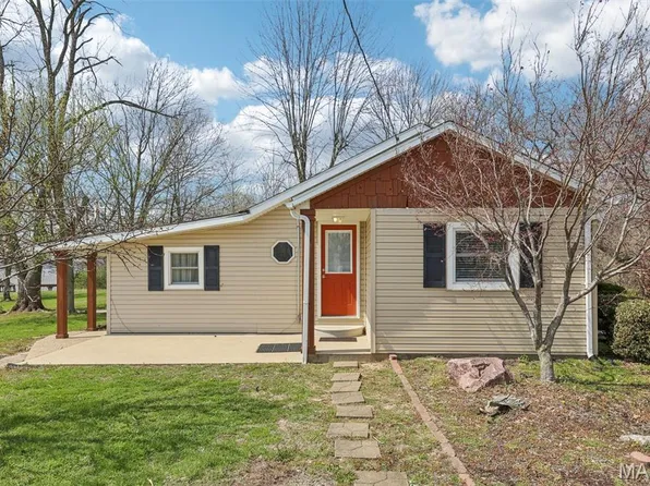 1408 Nursery Ave, Greenville, IL 62246