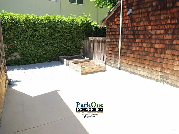 905 Colina Ct — Photo 25