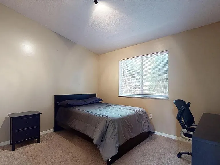 2921 SE 13th Rd #204 — Photo 7