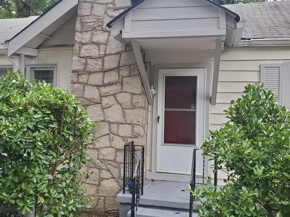 475 Hemlock Dr, Pine Lake, GA 30072