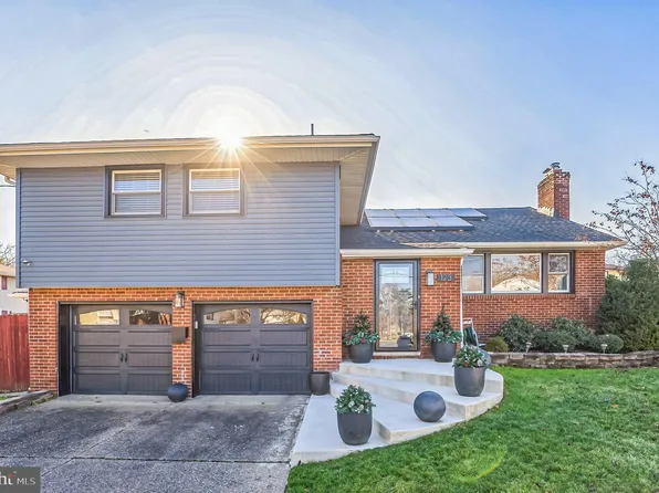 123 Hedgerow Dr, Cherry Hill, NJ 08002